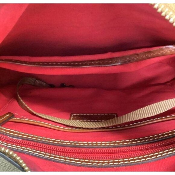 Dooney & Bourke Pebble Leather Crossbody Bag With Adjustable Strap & Zipper Pock - Picture 5 of 5